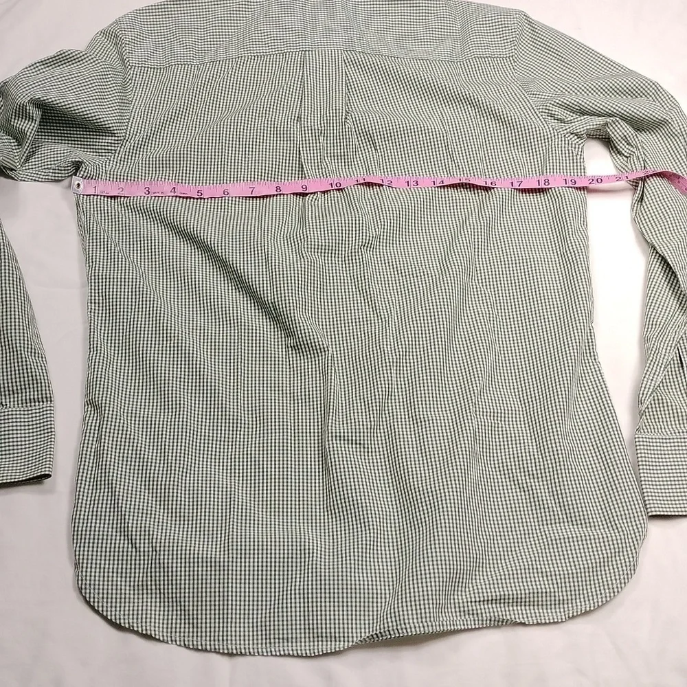 Calvin Klein men's long sleeved button down shirt size small